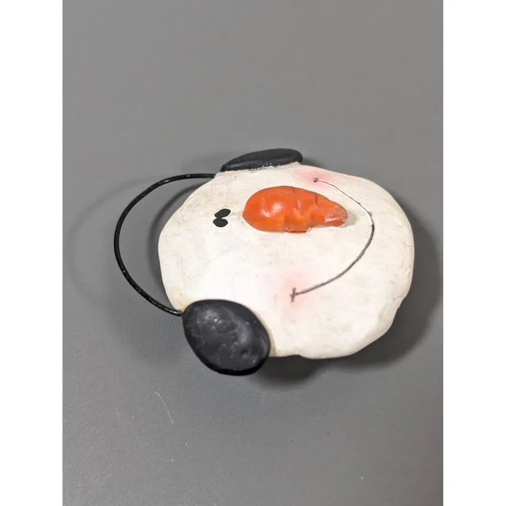 Country Christmas Snowman‎ Pin White Resin Holiday Winter